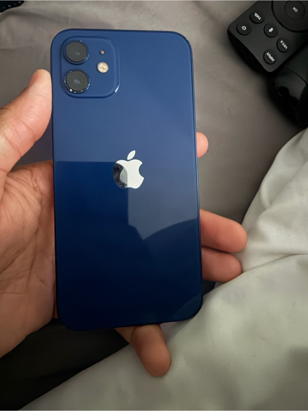 Apple iPhone 12